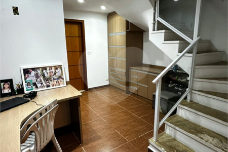 Sobrado Reformado à venda na Saúde c/160m2 - 3 Quartos/1 Suíte/2 Vagas de garagem