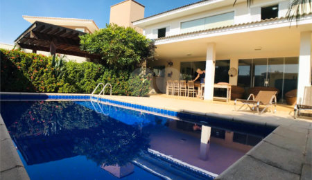 Casa à venda com 4 suítes no condomínio Damha I, São Carlos - SP