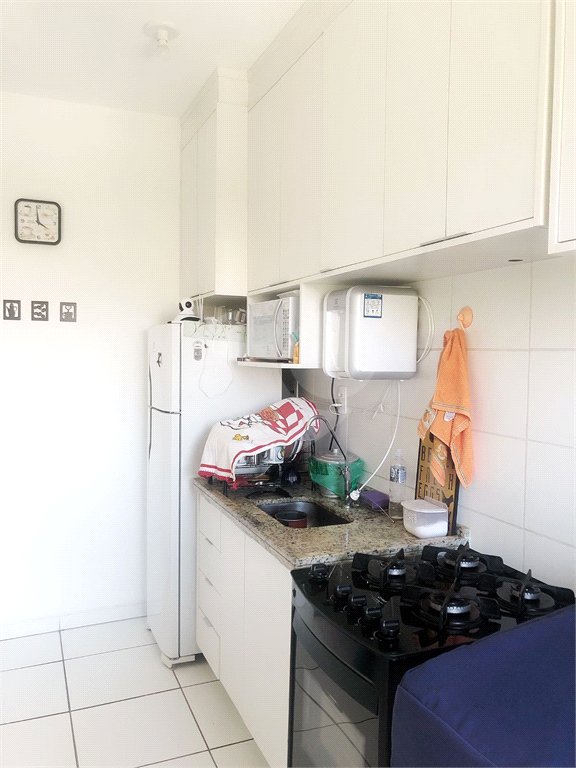 Apartamento à venda no condomínio Parque das Acácias.
