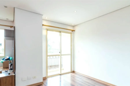 Apartamento à venda no Mandaqui com 3 dormitórios, sendo 1 suíte, sala ampla e bem distribuída, cozinha, 2 banheiros e área de serviço. O imóvel conta ainda com 1 vaga de garagem.