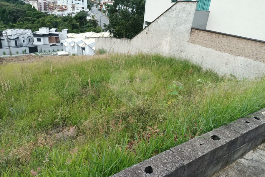 Vende terreno de 346,00m2 - ótima localização