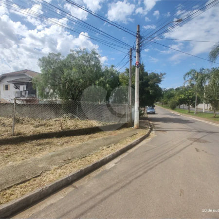 Terreno em Atibaia com 652 metros, pronto para construir no Jardim do Lago, aceita financiamento
