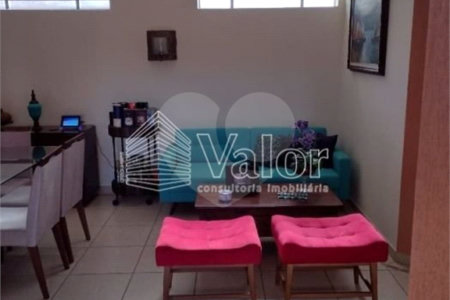 Casa Residencial Jardim Pacaembu á venda.