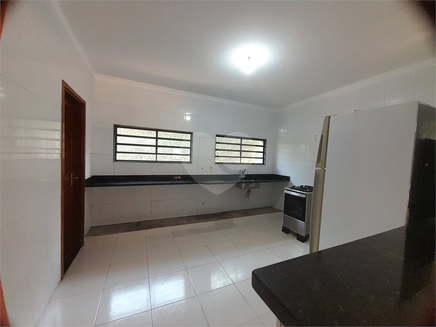Casa de Alto Padrão à Venda e Locação no Parque Santa Mônica - São Carlos