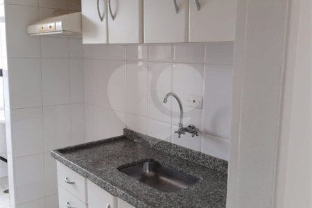 Apartamento no Condomínio Residencial Hadad.