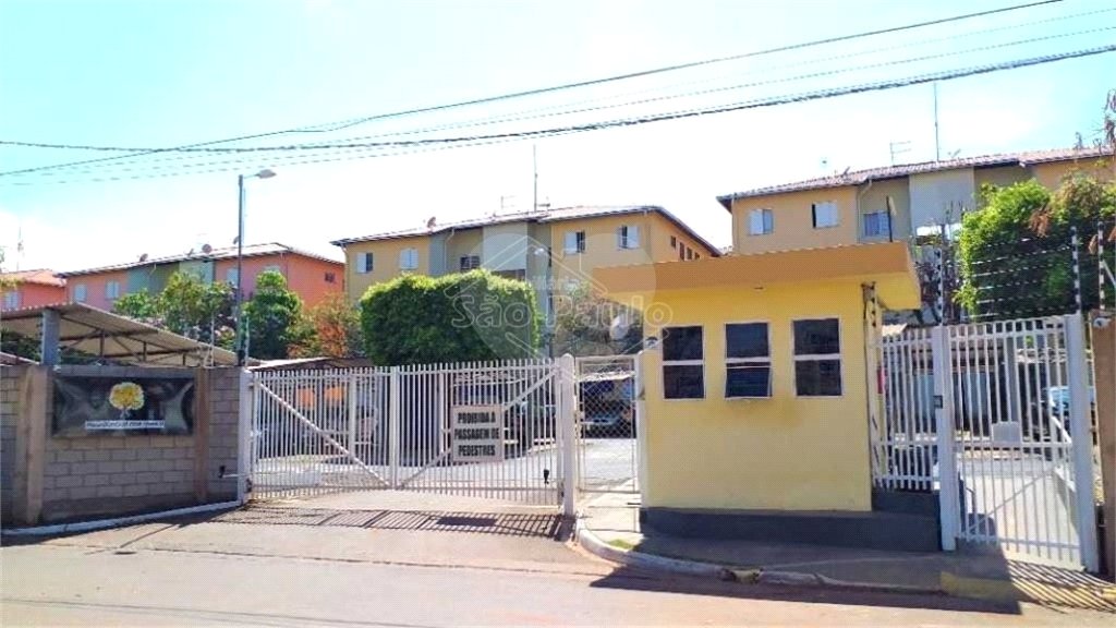 Apartamento para venda no Edifício Residencial dos Ipês II em Araraquara/SP.