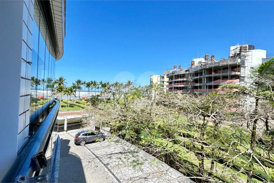 Apartamento à venda com 4 quartos, sendo 2 suítes,  em Riviera de São Lourenço, Bertioga, SP