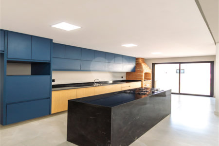 Indaiatuba- Jardim Bom Sucesso - Venda: R$ 765.000,00 - Área total: 150m² Área construída: 115m² - 3 dormitórios sendo 1 suíte com armário planejado; Cozinha integrada; Sala para dois ambientes; Banheiros com box gabinetes e espelhos; Área gourmet com churrasqueira a carvão e móveis planejados;