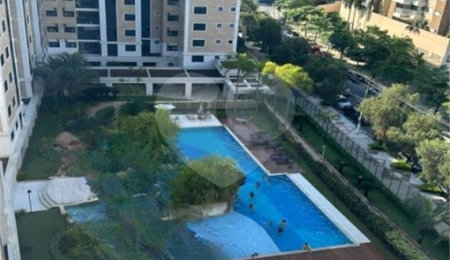 Apartamento à venda com 3 quartos, sendo 1 suíte,  em Cidade São Francisco, São Paulo, SP