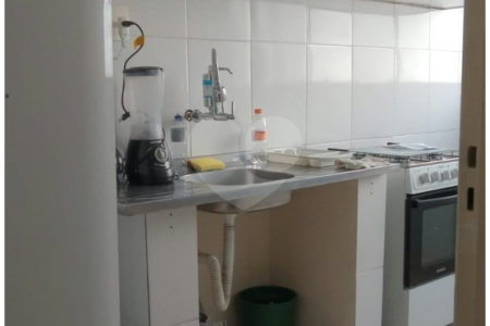 Apartamento mobiliado com 49 m² de área útil, 1 quarto, à venda na Bela Vista