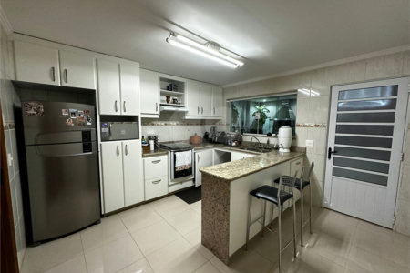 Sobrado Reformado à venda na Saúde c/160m2 - 3 Quartos/1 Suíte/2 Vagas de garagem