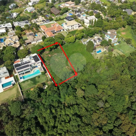 Terreno com 1.500 m2 no Condomínio Residencial Jardim Primavera Louveira SP