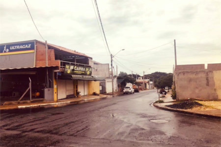 Terreno com 160,00 m² de área total.