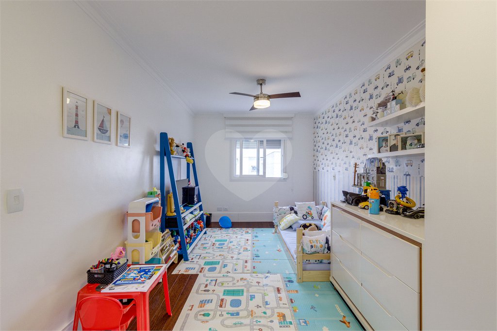 Casa à venda com 4 quartos, sendo 2 suítes, no condomínio Residencial Vila Lagos, São Paulo - SP