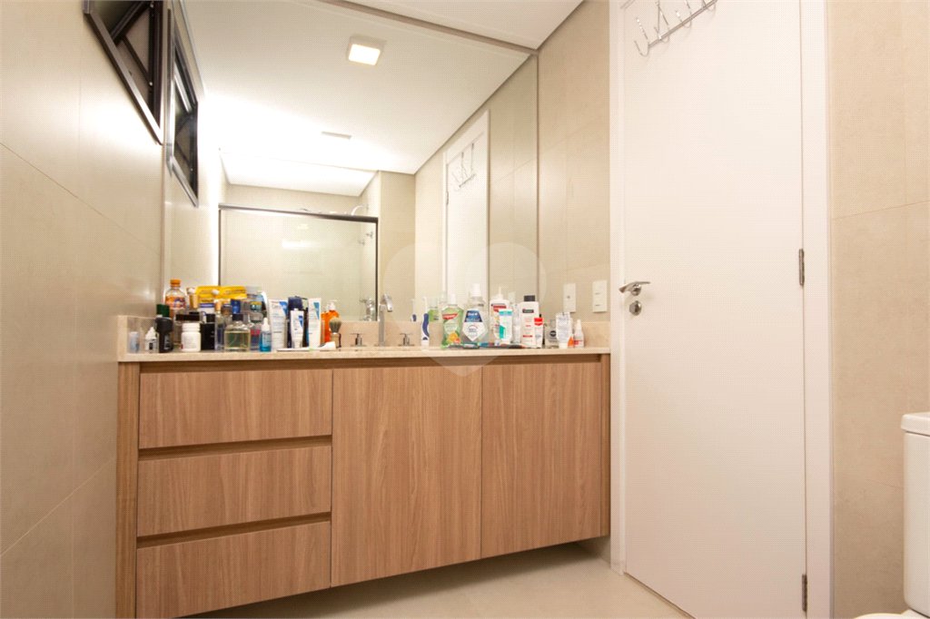 Apartamento à Venda na Vila Mariana com 163m², 3 Suítes e Varanda Gourmet