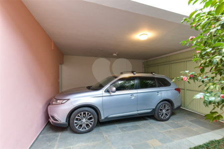 Casa à venda com 4 quartos, sendo 2 suítes,  em Alto da Boa Vista, São Paulo, SP