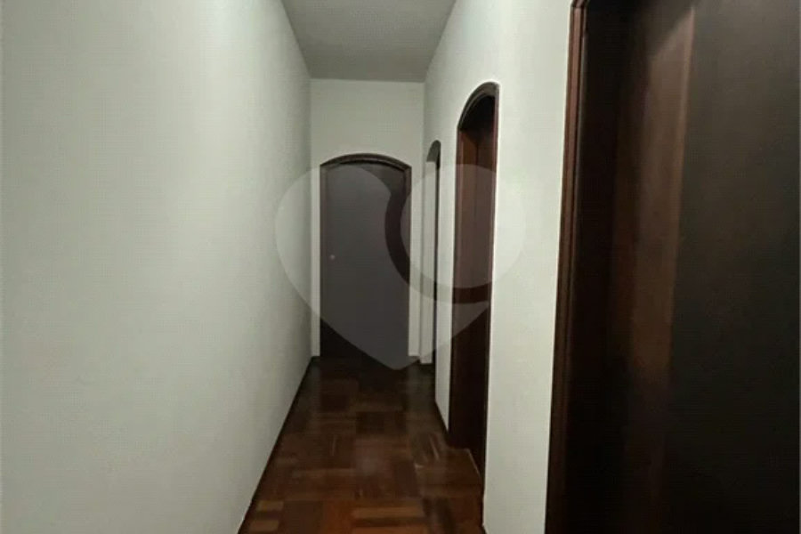 Casa assobradada à venda no bairro Nova Piracicaba, em Piracicaba/SP.