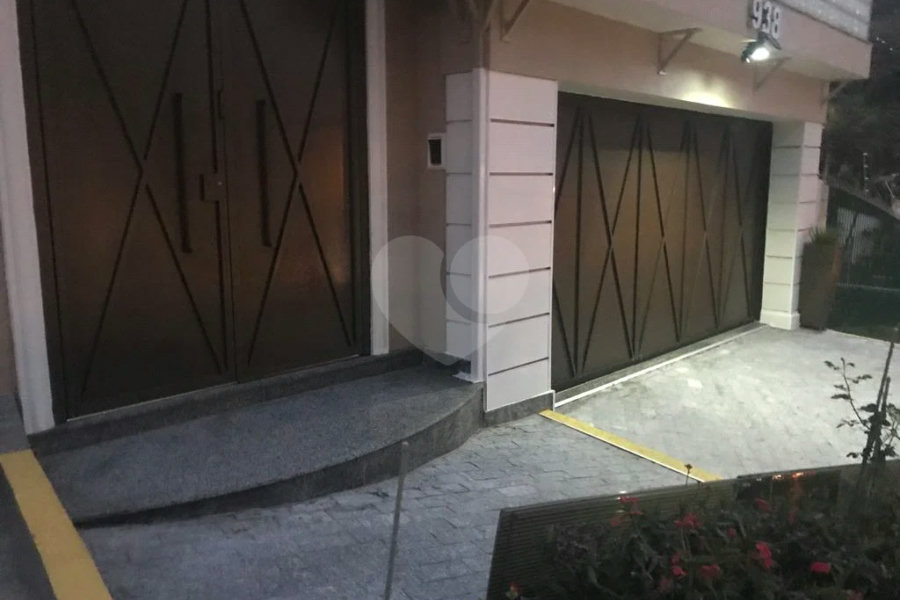 Casa à venda com 5 quartos, sendo 3 suítes, em Alto da Lapa, São Paulo, SP