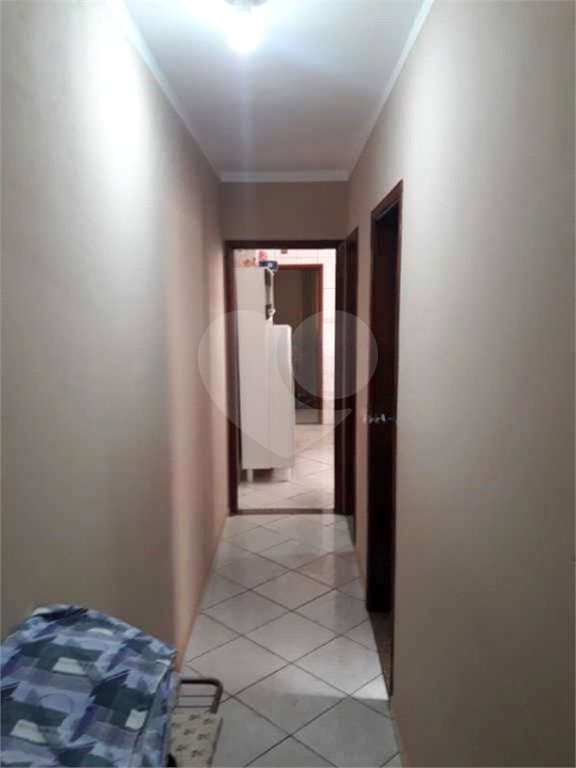 Casa térrea para venda, com 2 dormitórios, sendo 1 suíte.