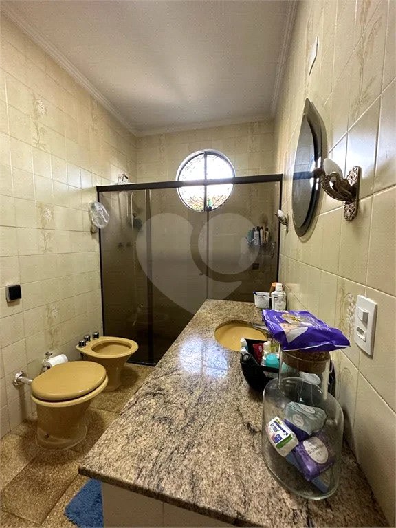 Casa assobradada à venda no bairro Nova Piracicaba, em Piracicaba/SP.