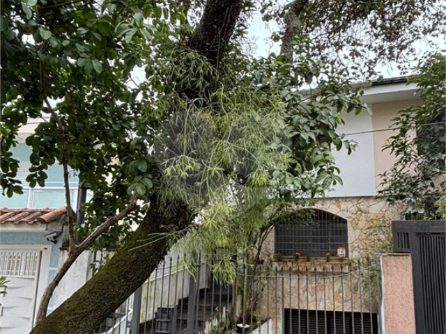 Sobrado à venda com 3 quartos, sendo 1 suíte,  em Saúde, São Paulo, SP