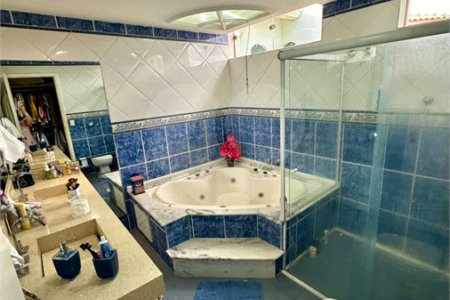 Casa de Alto Padrão à Venda no Parque dos Pássaros – 350 m²