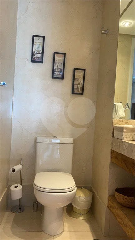 Apartamento na Mooca com 204 m² com vista maravilhosa, sendo 3 suítes e 4vagas.