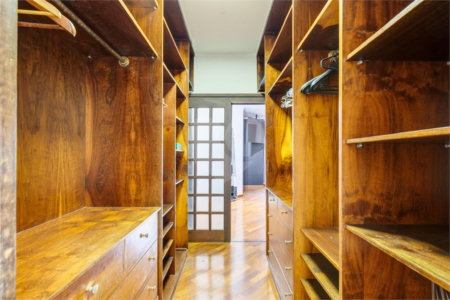 Casa à venda com 4 quartos, sendo 2 suítes, em Interlagos, São Paulo, SP