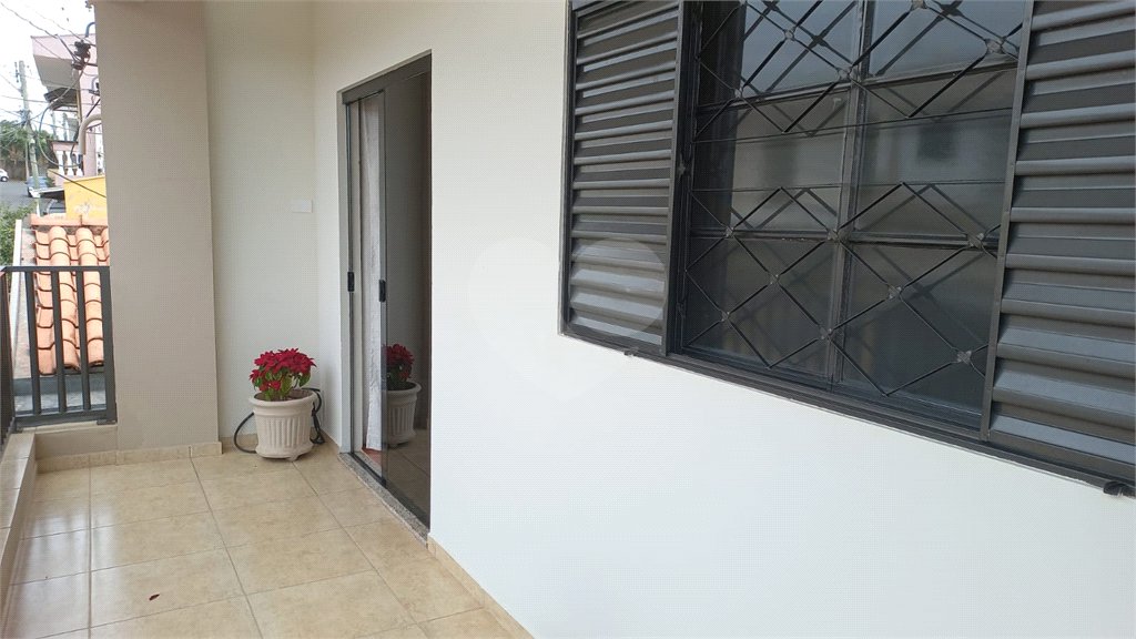 Sobrado à venda com 3 quartos em Jardim Bicão, São Carlos, SP