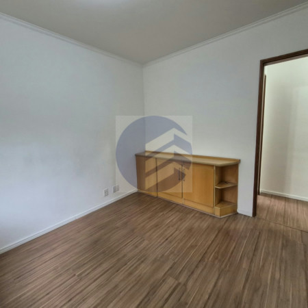 Apartamento à venda com 3 quartos, 1 banheiro e 1 vaga próximo à USP