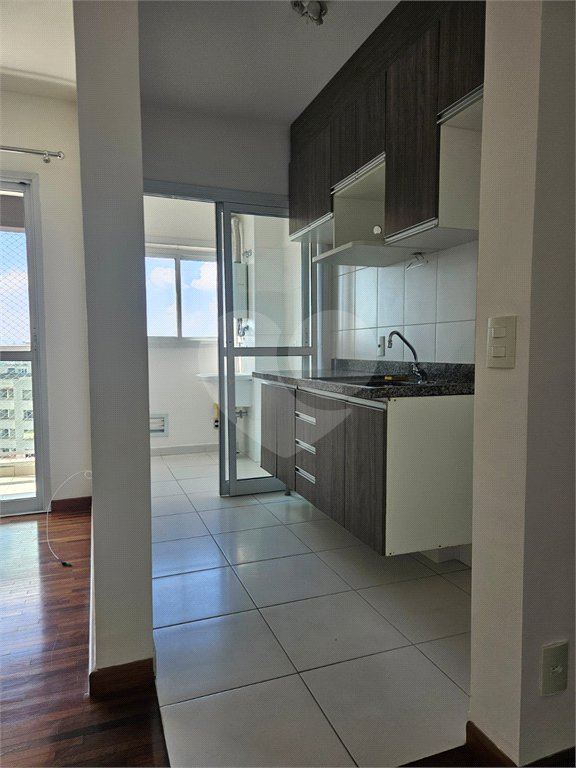 Apartamento à venda no bairro Santa Cecília.