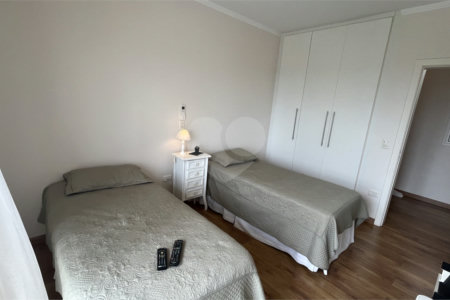 Casa a Venda no Condomínio Porto Atibaia com 4 dormitórios