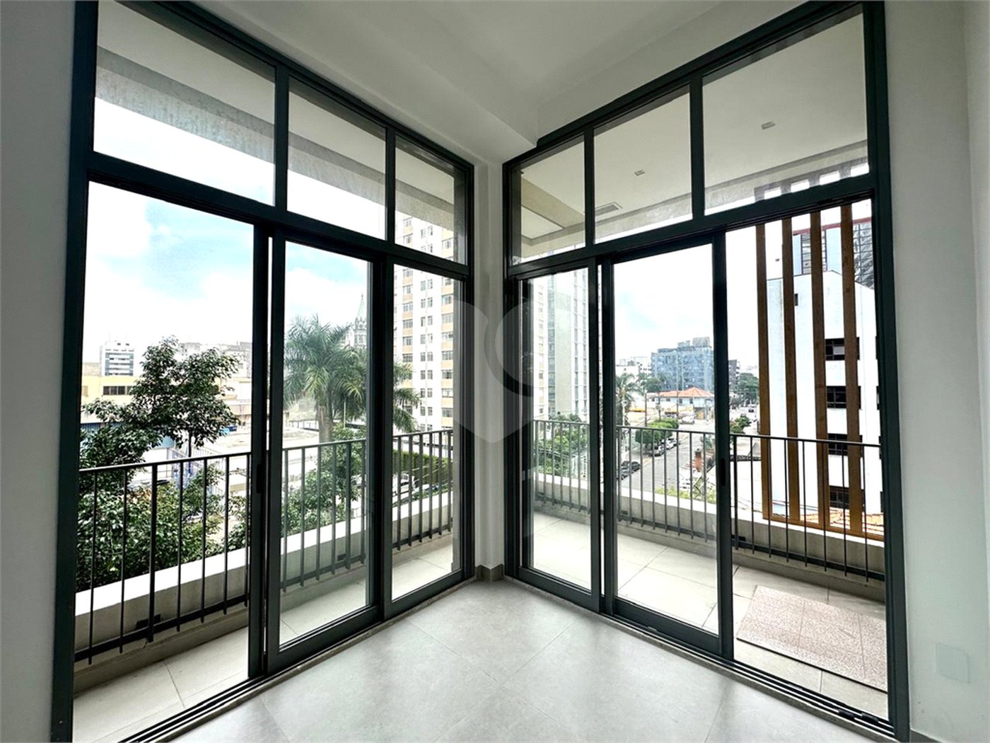 Studio 35 metros - planejado -pé direito de 3,70Mts - linda arquitetura - Vila Mariana