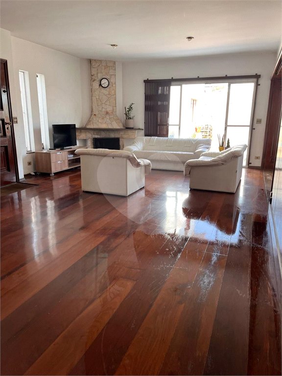 Casa Térrea à venda com 3 quartos, sendo 1 suíte,  em Socorro, São Paulo, SP