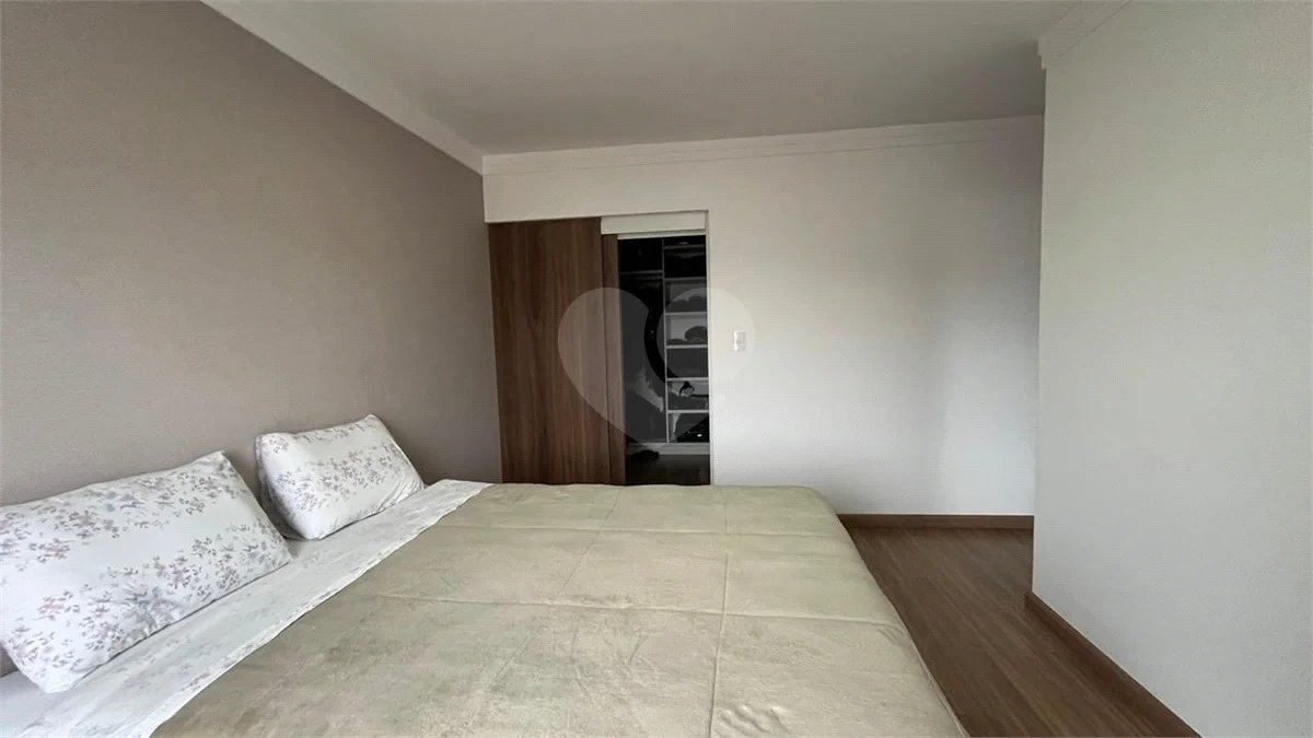 Apartamento à venda com 3 quartos, sendo 1 suíte, no Centro, Poços de Caldas - MG