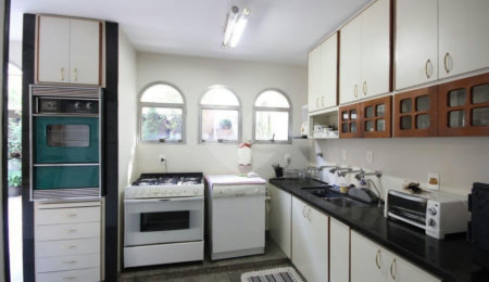 Sobrado à venda com 5 quartos, sendo 2 suítes,  em Jardim Paulistano, São Paulo, SP