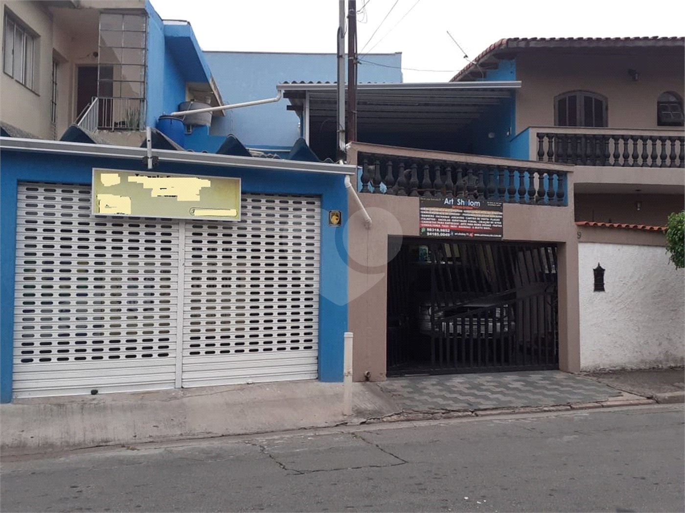 Casa com salão adjacente gerando renda!