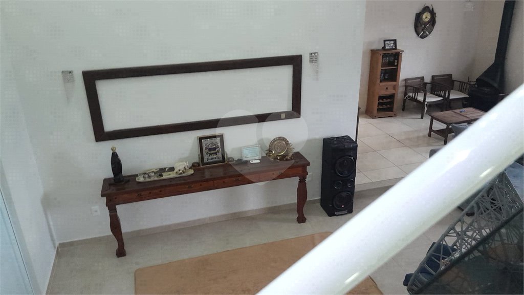 Chácara em Área Rural de Piracaia, com casa principal + 4 kitnets alugadas, excelente localização
