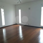 Linda casa para venda / Locação em bairro nobre