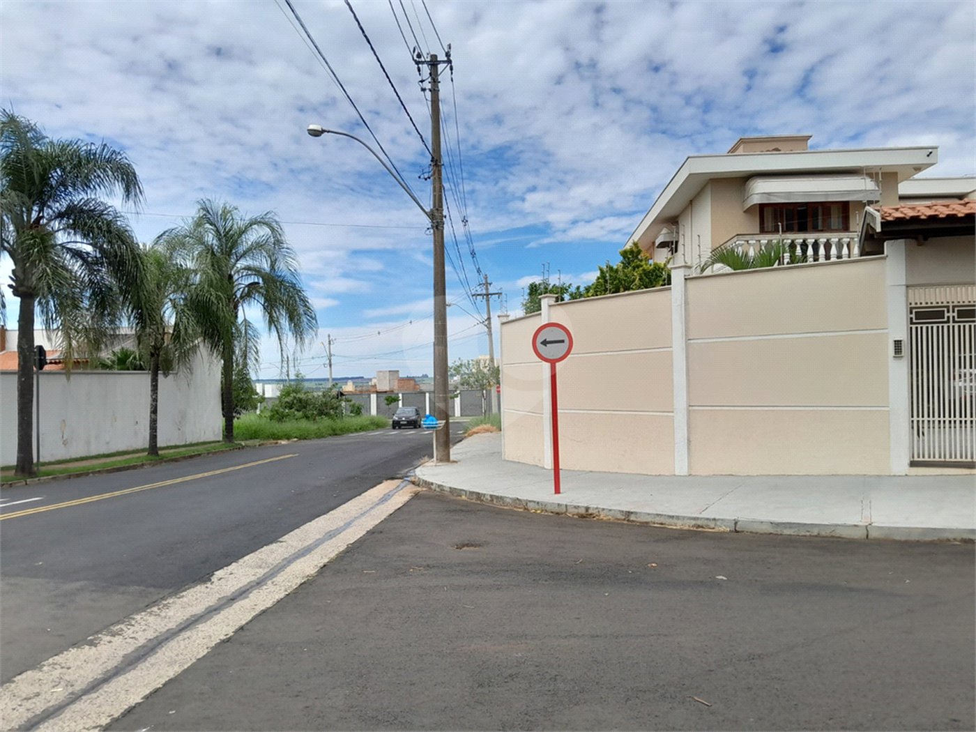 Casa para venda no Planalto Paraíso.