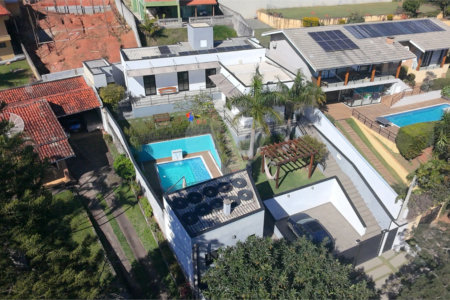 Casa com 4 dormitórios à venda, 214 m² por R$ 1.890.000 - Parque Arco Iris - Atibaia/SP