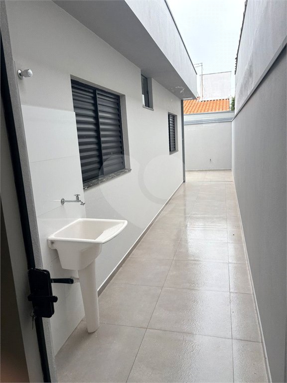 Casa no Conjunto Habitacional Dom Constantino á venda.