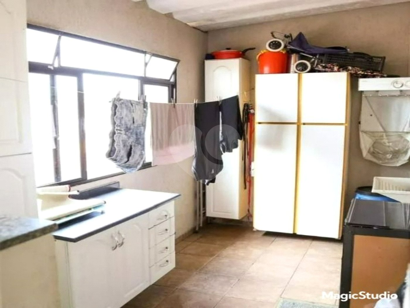 Casa com 120m² , 4 dormitórios , sendo 1 suíte , 3 vagas de garagem , à venda no Jabaquara.