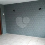 4 casas independentes em terreno de 245m² , à venda no Jardim Soares em Guainazes.