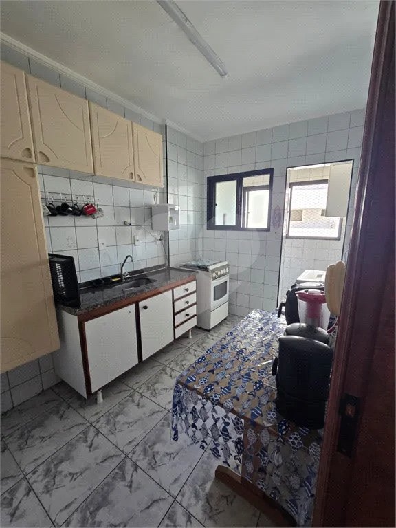 Belíssimo apartamento recém reformado na Praia Grande.