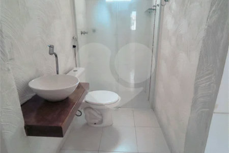 Casa com Suíte Master, Closet, Piscina e Espaço Gourmet Próxima ao Parque Ecológico- 03 quartos -com quintal