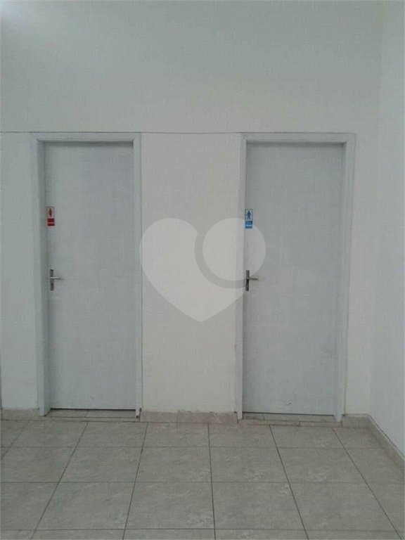 Prédio comercial com 724m² , 8 banheiros e 5 vagas de garagem , à venda na Vila Formosa.