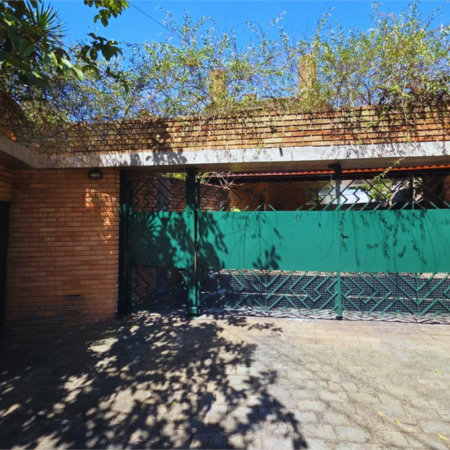 Casa à venda com 4 quartos, sendo 2 suítes,  em Cidade São Francisco, São Paulo, SP