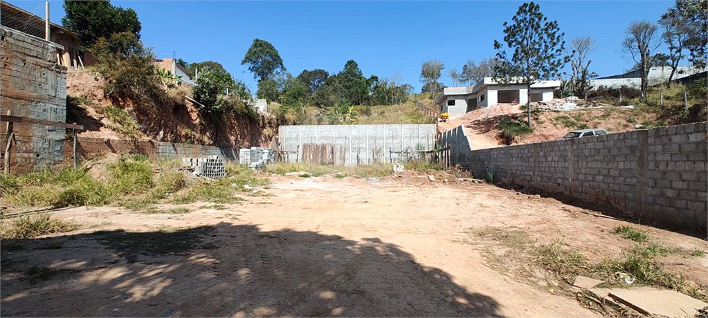 Terreno em Atibaia com 681 metros, pronto para construir, excelente localização, aceita financiamento