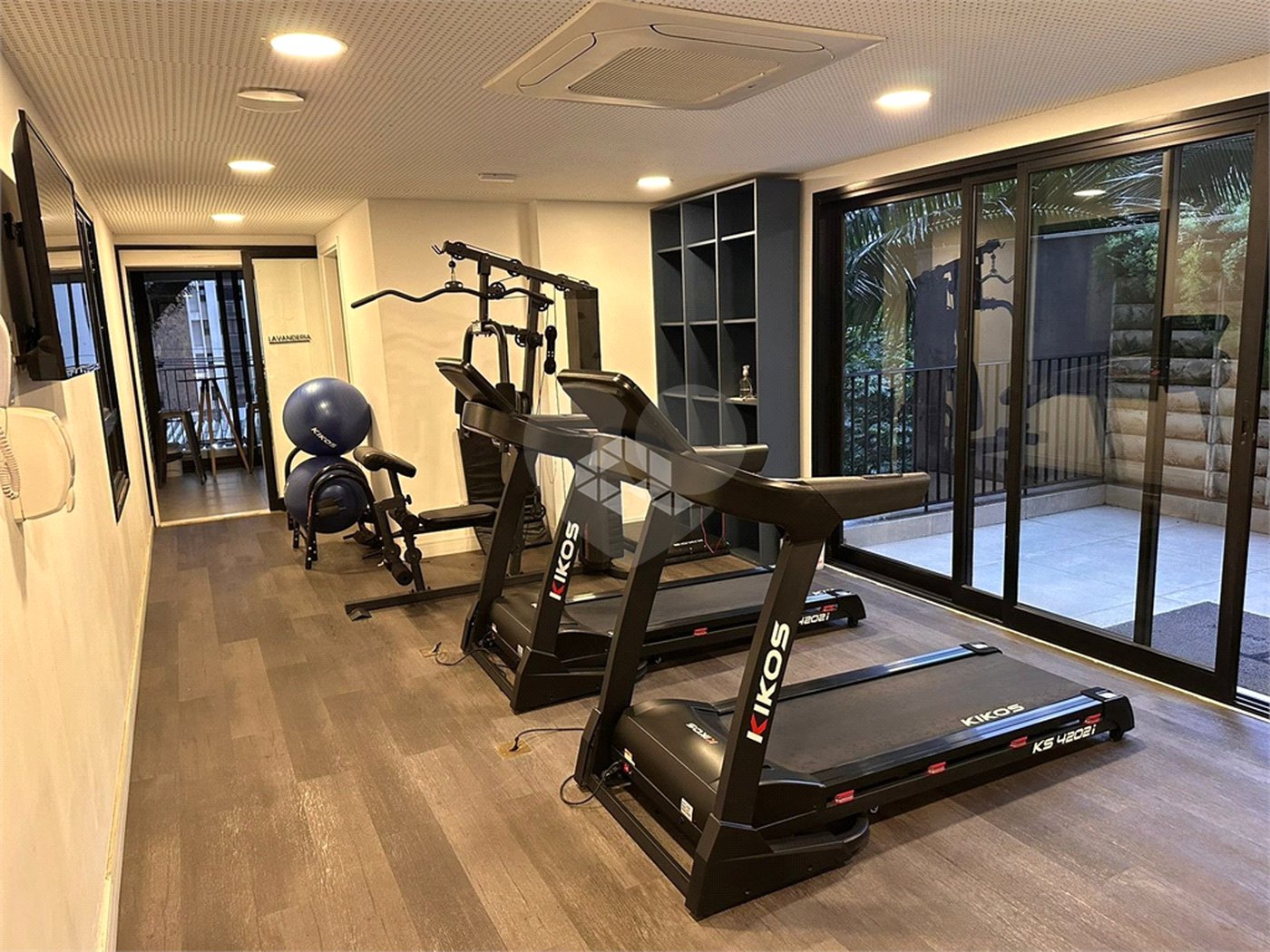 Studio Mobiliado à venda com 31m², 1 quarto Vila Nova Conceição - Estuda permuta.